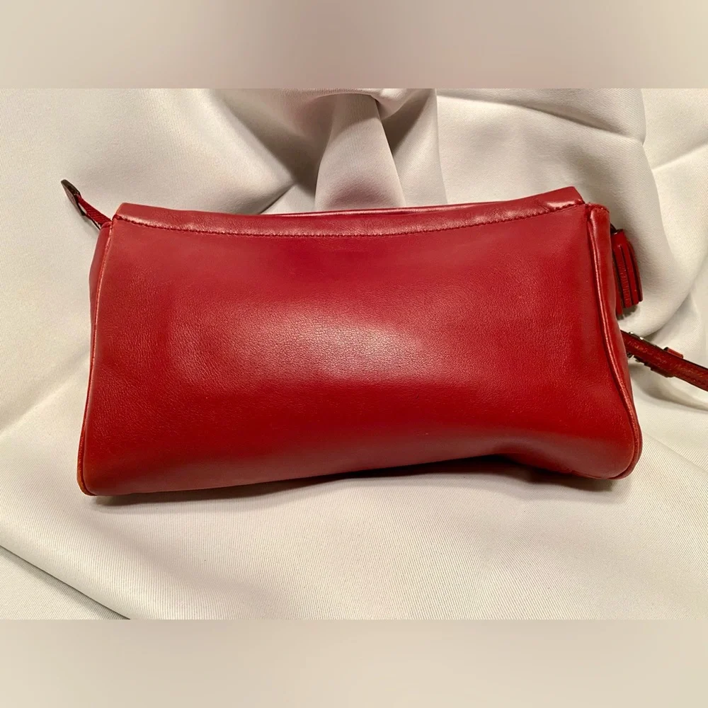 Red Coach Bag. Used. - Picture 3 of 4